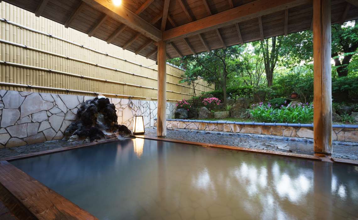 穂々 殿方露天風呂 多宝の湯