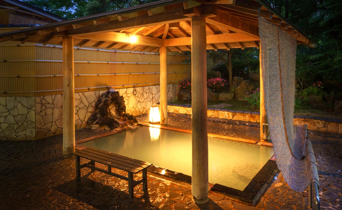 穂々 殿方露天風呂 多宝の湯